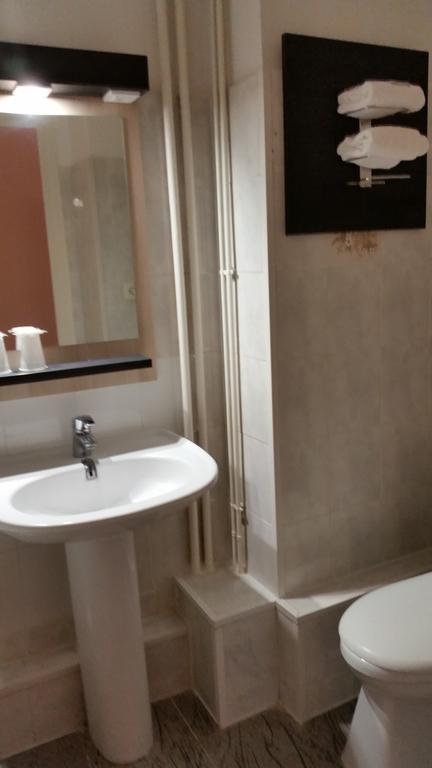 Hotel D'Alsace Villeurbanne Szoba fotó