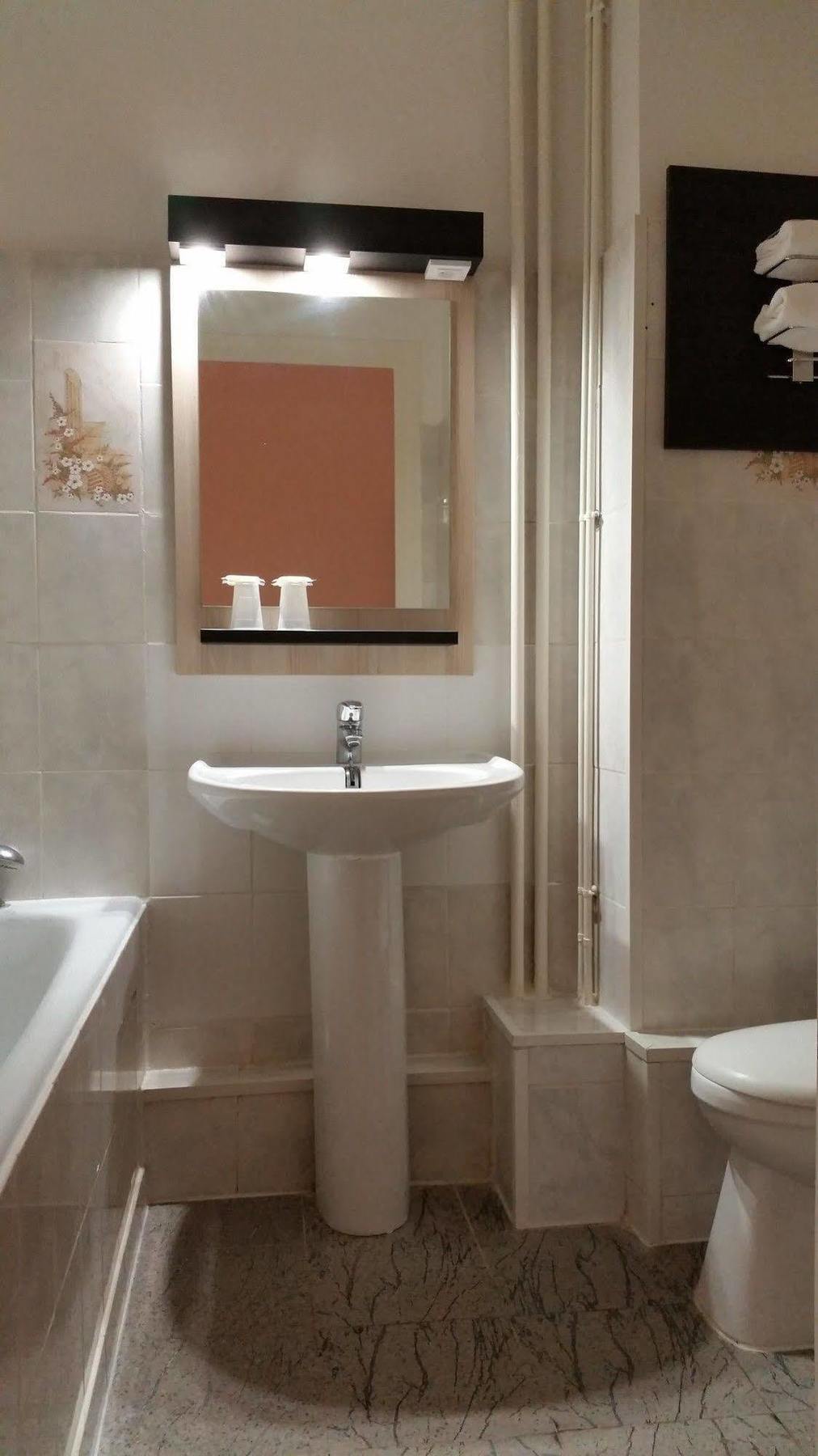 Hotel D'Alsace Villeurbanne Kültér fotó